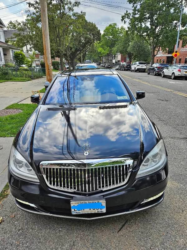 2013 Mercedes-Benz S-Class - S 550 4MATIC Sedan 4D
