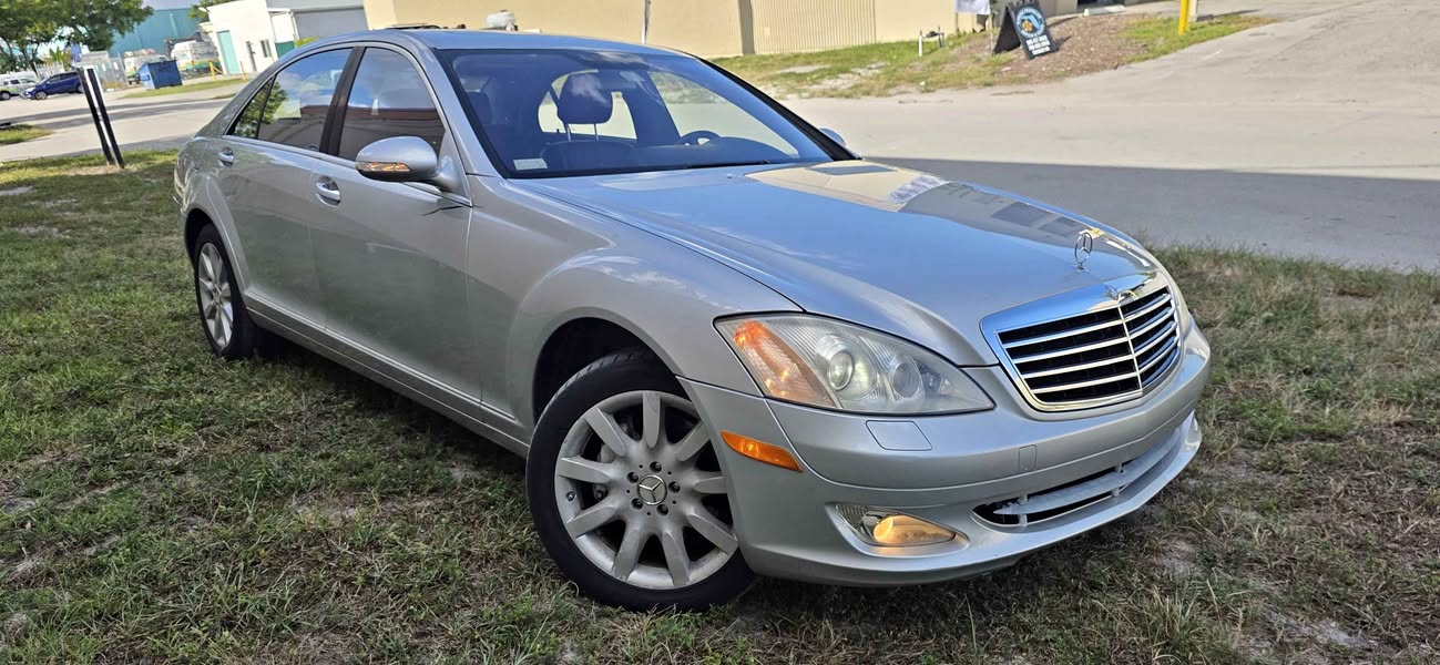 2008 Mercedes-Benz S-Class - S 550 Sedan 4D