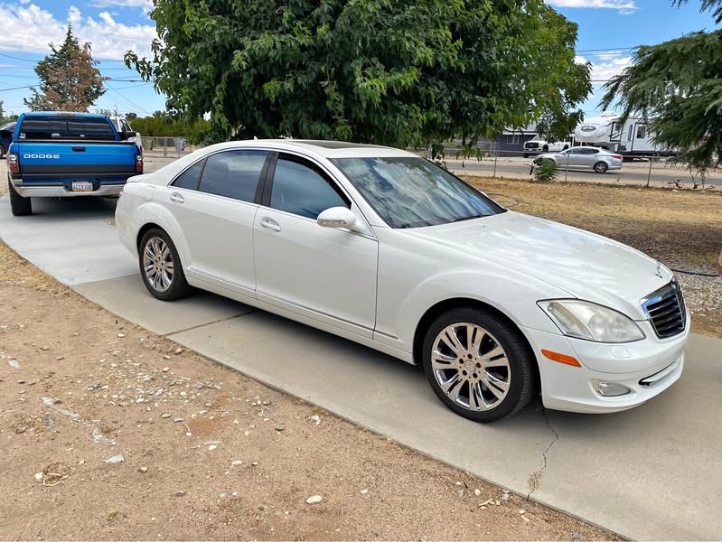 2009 Mercedes-Benz S-Class - S 550 4MATIC Sedan 4D
