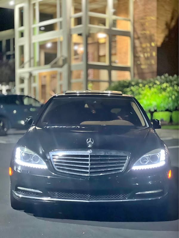 2010 Mercedes-Benz S-Class - S 400 Hybrid Sedan 4D