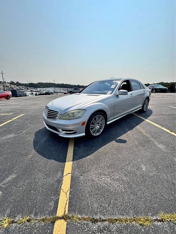 2010 Mercedes-Benz S-Class - S 550 4MATIC Sedan 4D