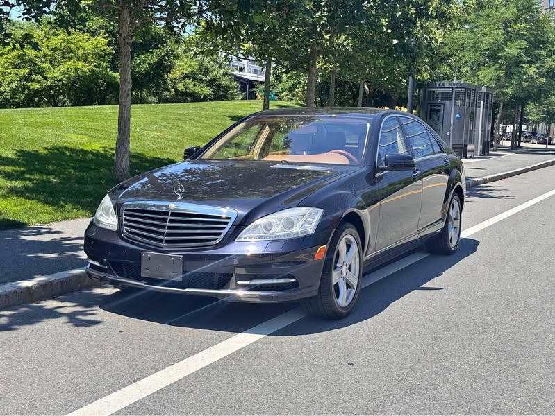 2010 Mercedes-Benz S-Class - S 550 4MATIC Sedan 4D