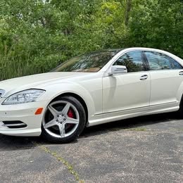 2010 Mercedes-Benz S-Class S550 4MATIC Sedan