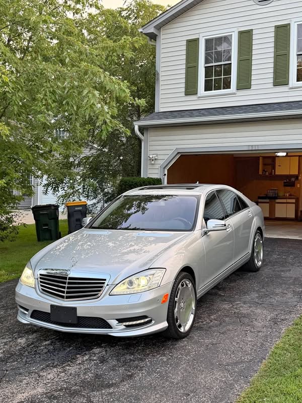 2011 Mercedes-Benz S-Class - S 550 4MATIC Sedan 4D