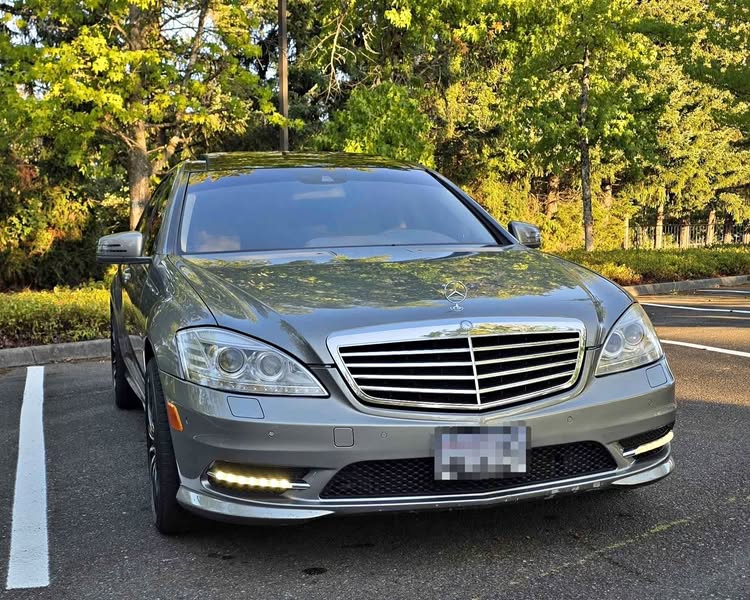 2012 Mercedes-Benz S-Class - S 550 4MATIC Sedan 4D
