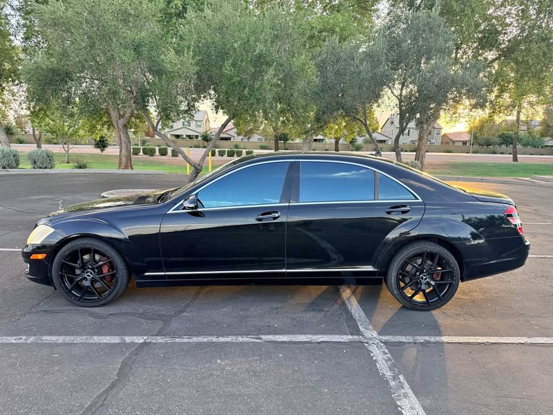 2007 Mercedes-Benz S-Class - S 550 4MATIC Sedan 4D