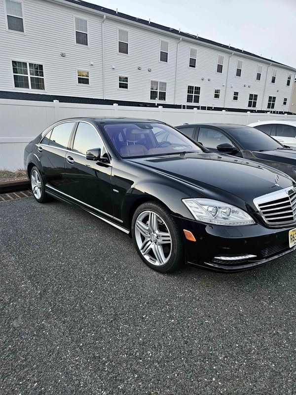 2012 Mercedes-Benz S-Class - S 550 4MATIC Sedan 4D
