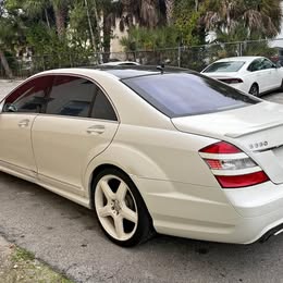 2009 Mercedes-Benz S-Class - S 550 Sedan 4D