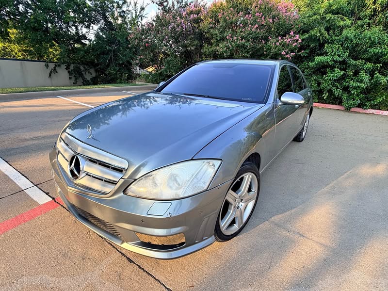 2008 Mercedes-Benz S-Class - S 550 4MATIC Sedan 4D