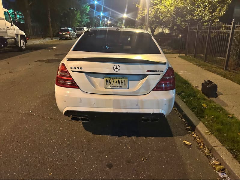 2007 Mercedes-Benz S-Class - S 550 4MATIC Sedan 4D