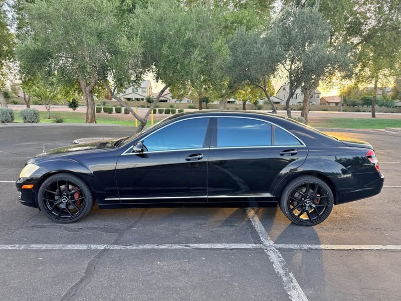 2007 Mercedes-Benz S-Class - S 550 4MATIC Sedan 4D