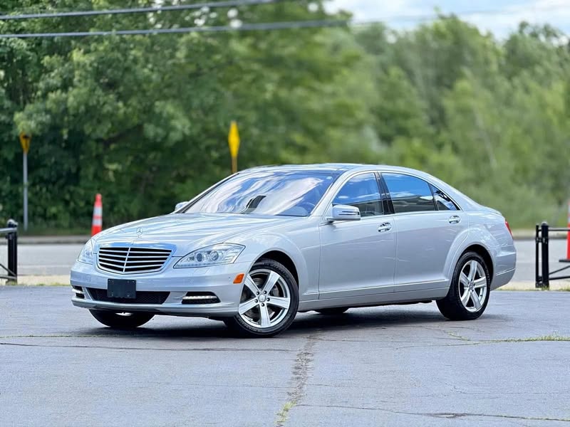 2013 Mercedes-Benz S-Class S 550 4MATIC Sedan 4D