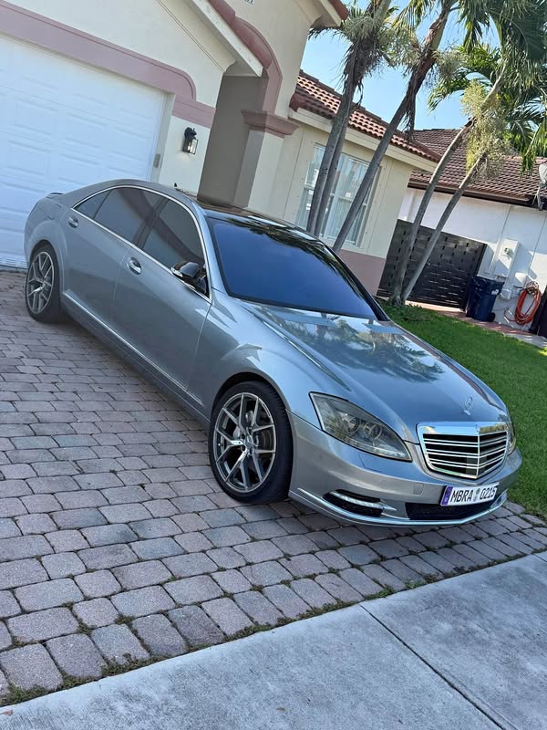 2008 Mercedes-Benz S-Class - S 550 4MATIC Sedan 4D