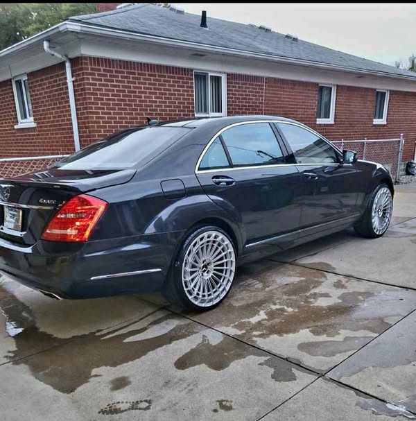 2013 Mercedes-Benz S-Class - S 550 4MATIC Sedan 4D