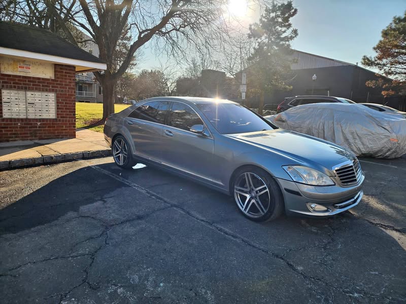 2007 Mercedes-Benz S-Class - S 550 4MATIC Sedan 4D