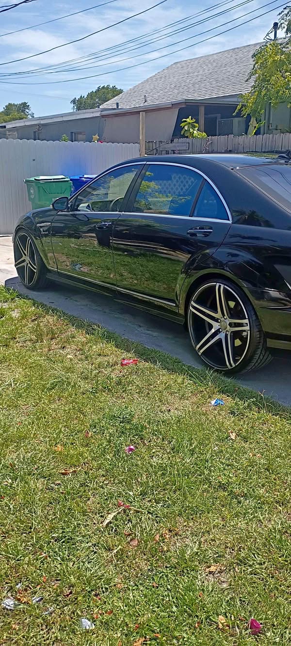 2008 Mercedes-Benz S-Class - S 550 4MATIC Sedan 4D
