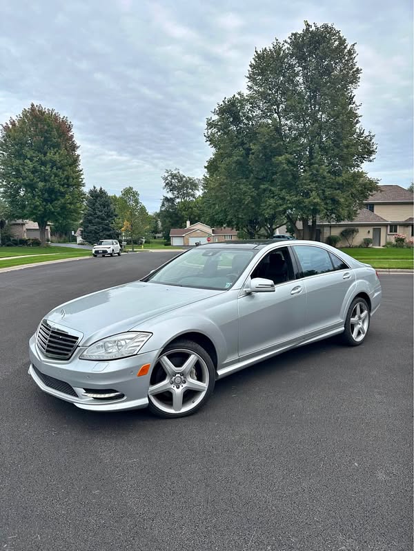 2013 Mercedes-Benz S-Class - S 550 4MATIC Sedan 4D