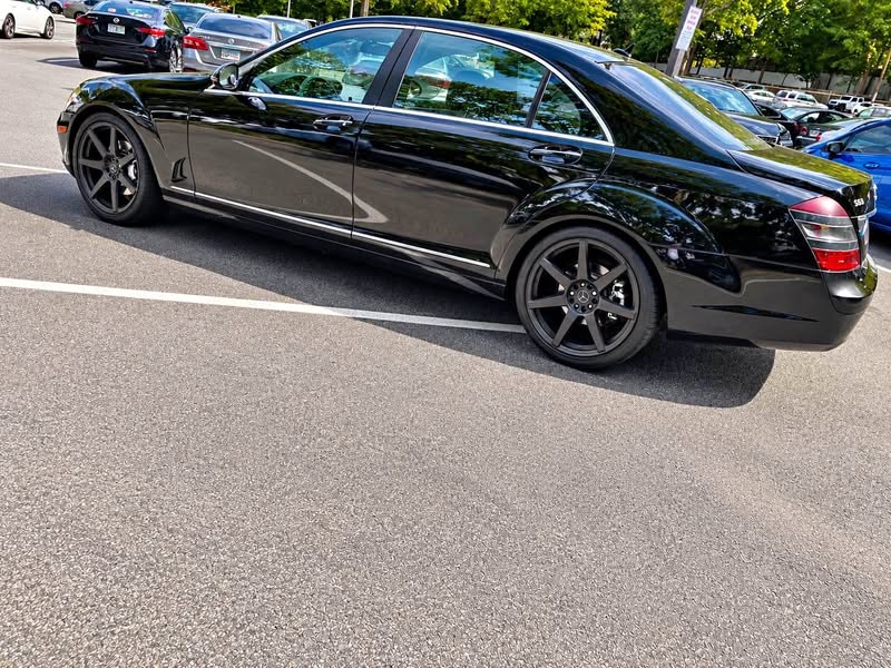 2007 Mercedes-Benz S-Class - S 550 4MATIC Sedan 4D