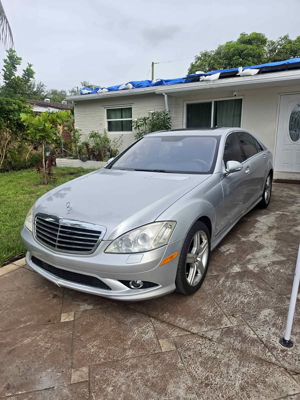 2007 Mercedes-Benz S-Class - S 550 4MATIC Sedan 4D