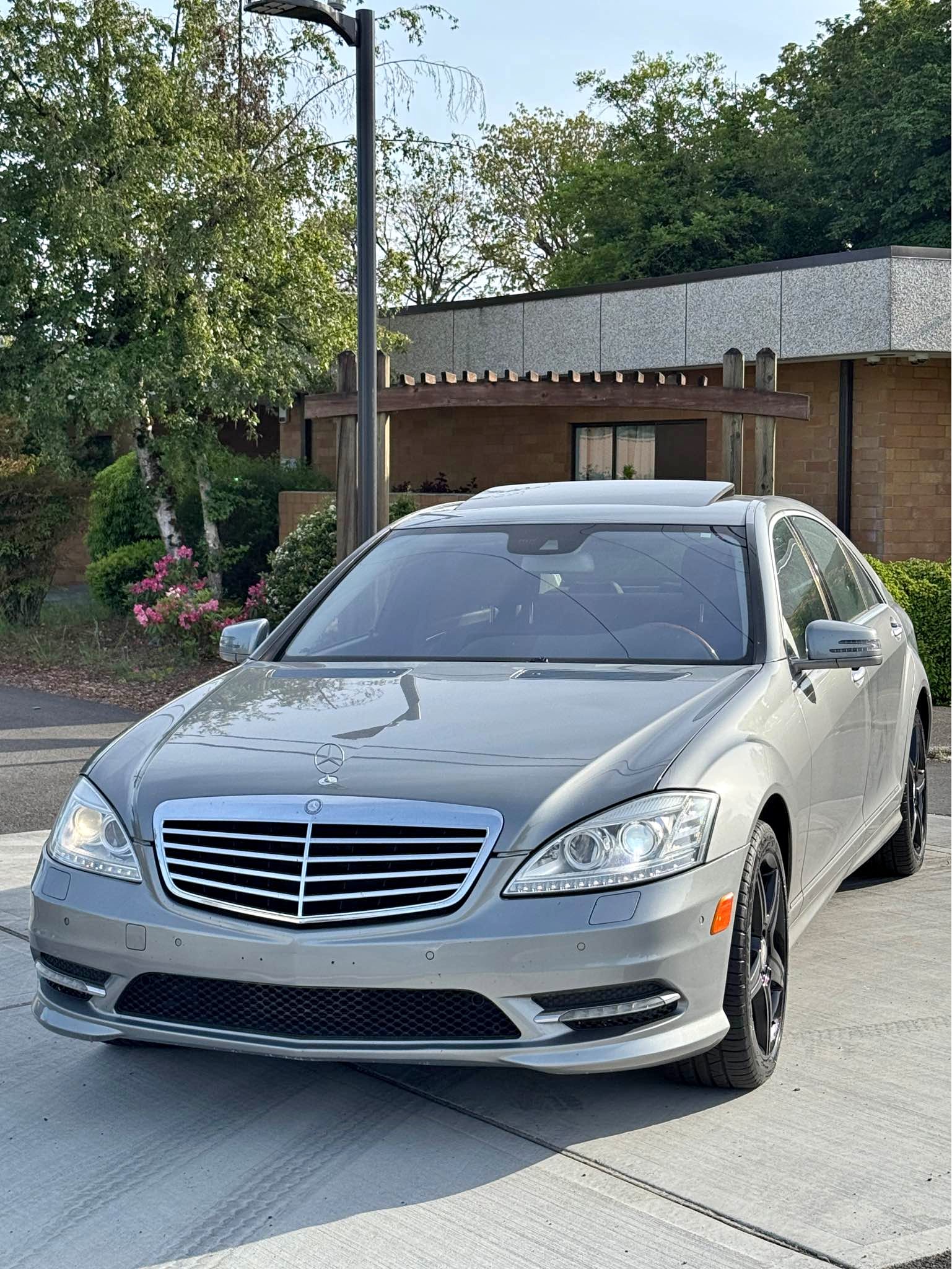2011 Mercedes-Benz S-Class - S 550 4MATIC Sedan 4D