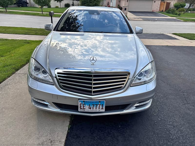 2010 Mercedes-Benz S-Class - S 550 4MATIC Sedan 4D
