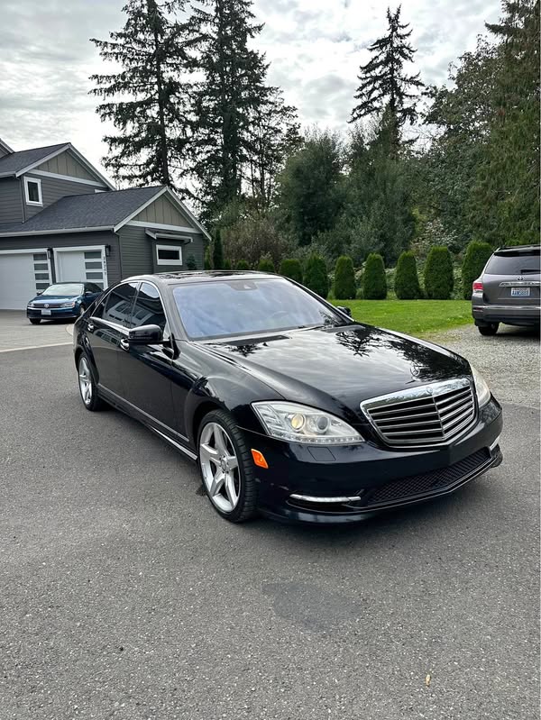 2010 Mercedes-Benz S-Class - S 550 Sedan 4D