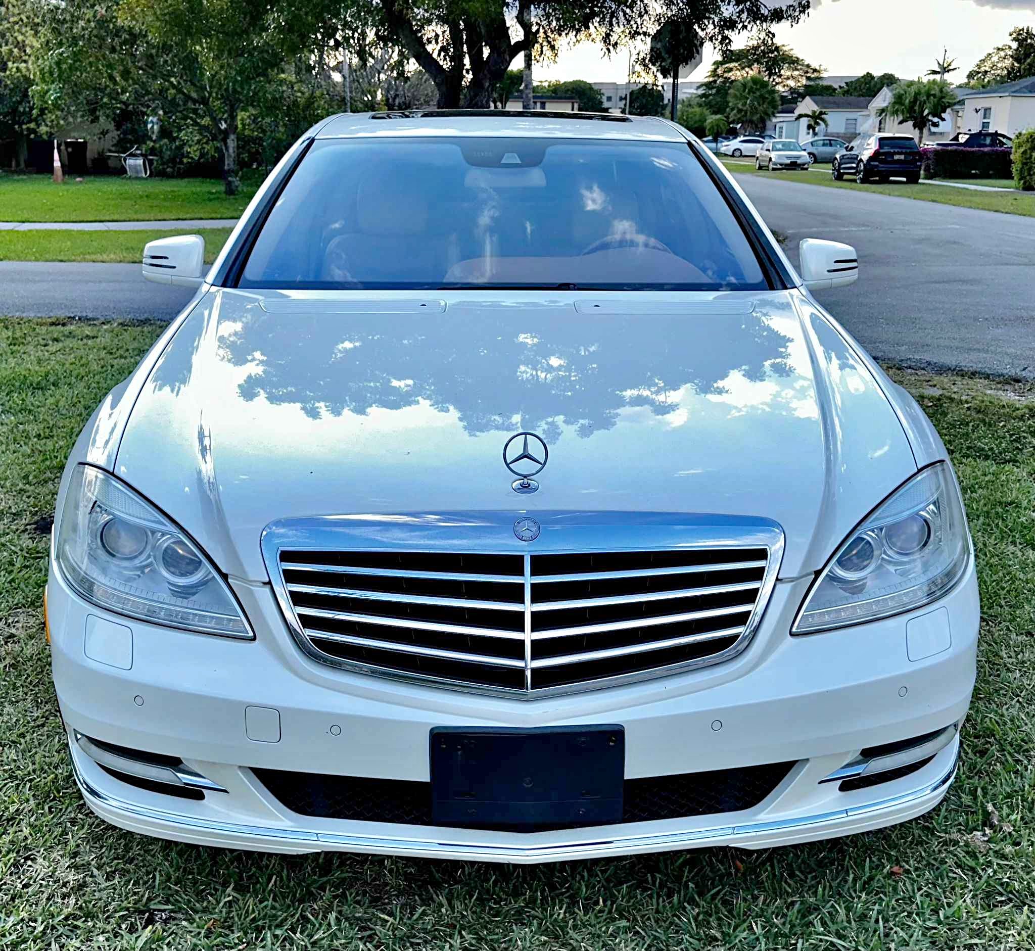 2010 Mercedes-Benz S-Class - S 550 4MATIC Sedan 4D