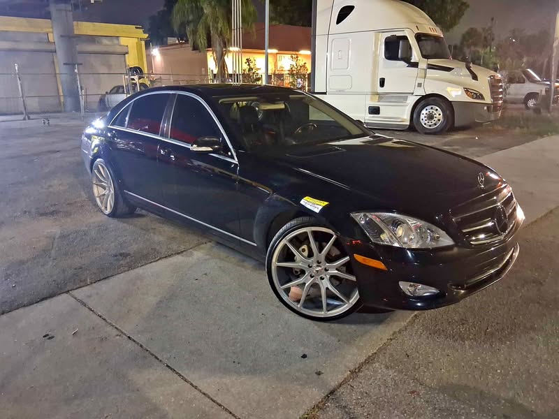 2007 Mercedes-Benz S-Class - S 550 Sedan 4D