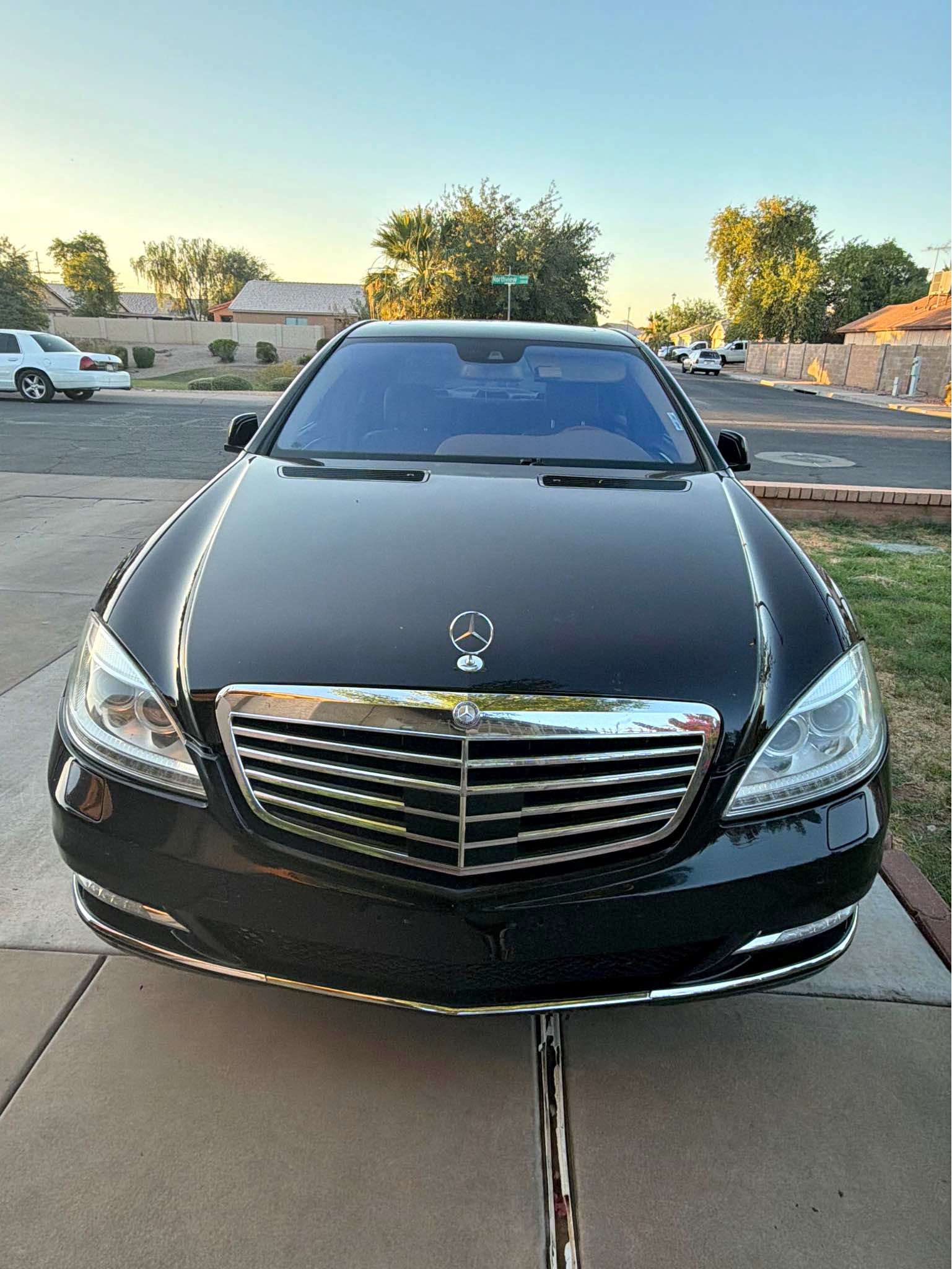 2010 Mercedes-Benz S-Class - S 550 4MATIC Sedan 4D