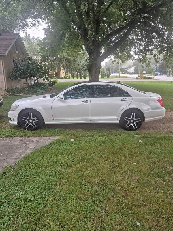 2011 Mercedes-Benz S-Class - S 550 4MATIC Sedan 4D