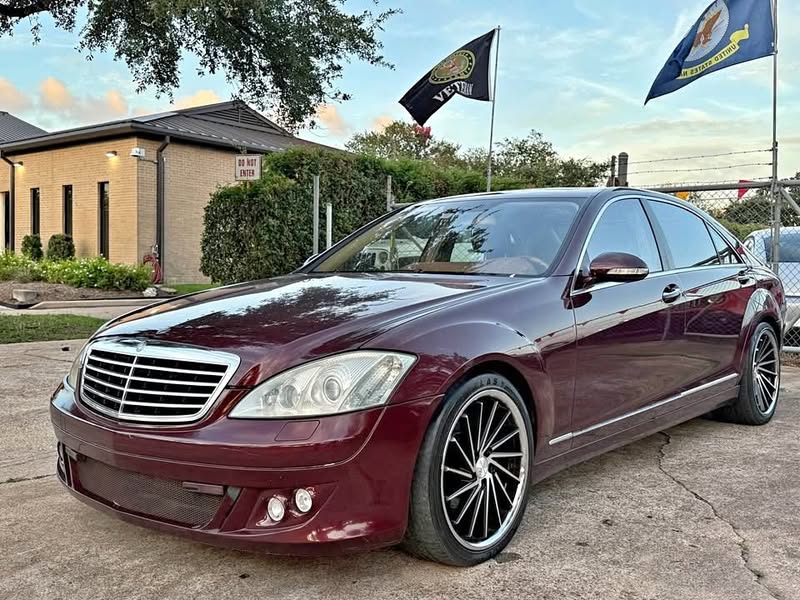 2008 Mercedes-Benz s-class S 550 4MATIC Sedan 4D