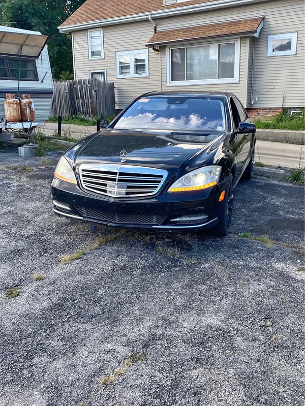 2012 Mercedes-Benz S-Class - S 550 4MATIC Sedan 4D