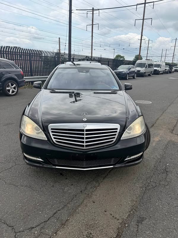 2010 Mercedes-Benz S-Class - S 550 4MATIC Sedan 4D