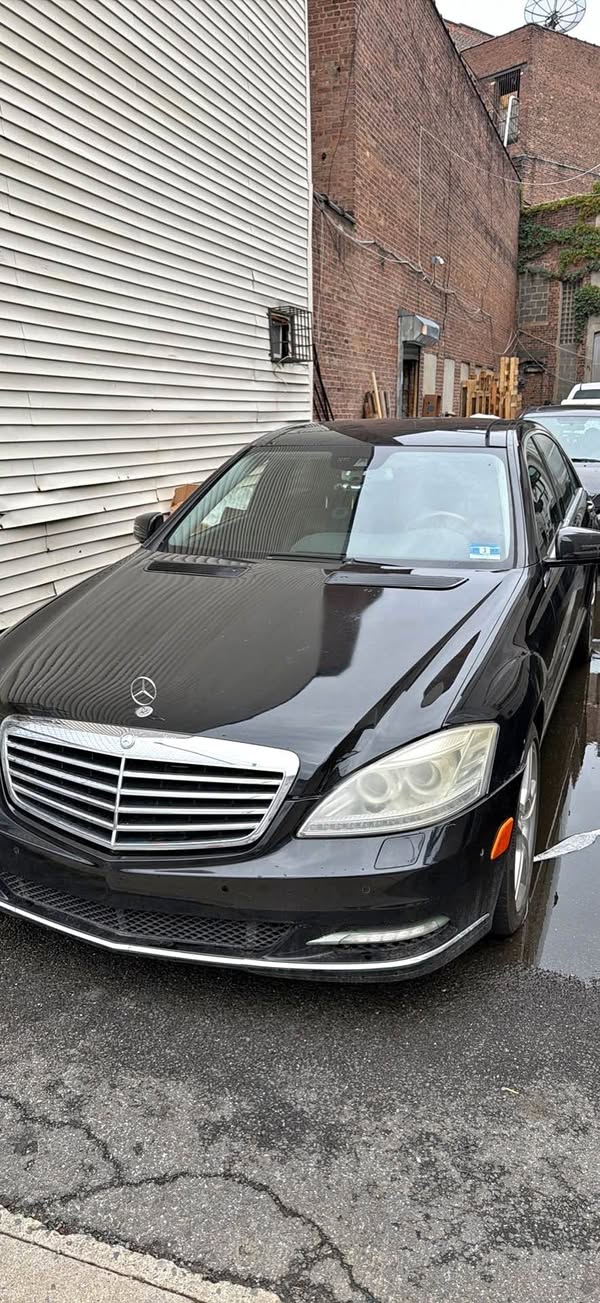 2013 Mercedes-Benz S-Class - S 550 4MATIC Sedan 4D