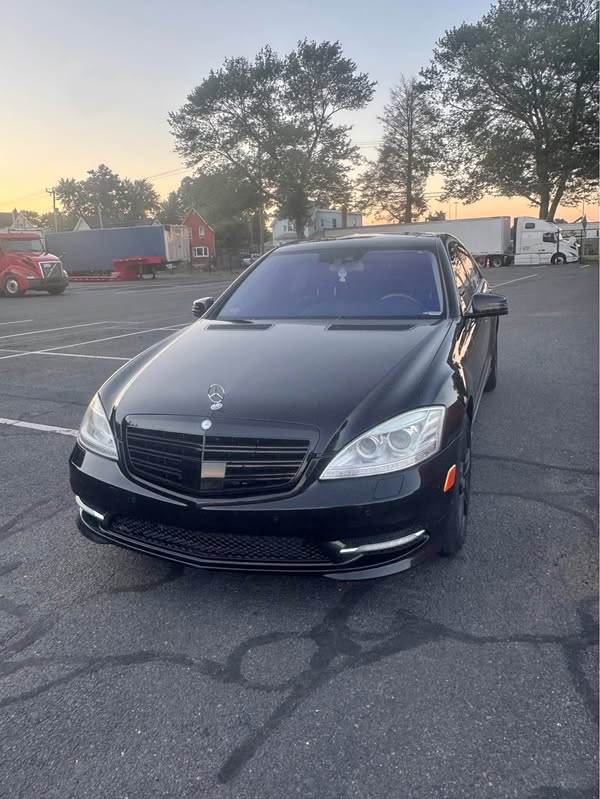 2011 Mercedes-Benz S-Class - S 550 4MATIC Sedan 4D