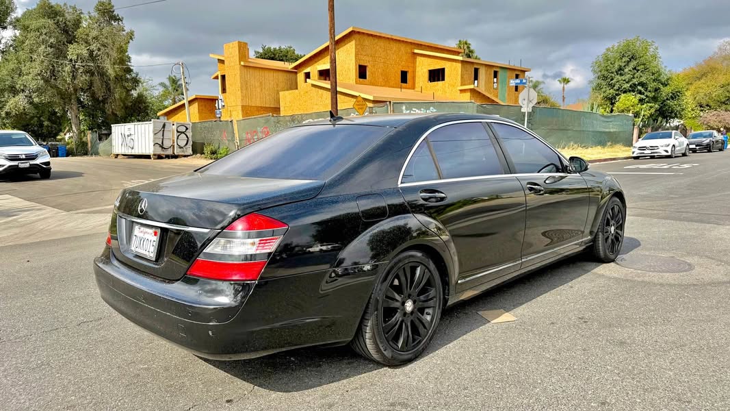 2010 Mercedes-Benz S-Class - S 550 Sedan 4D