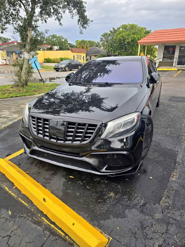 2014 Mercedes-Benz S-Class - S 550 4MATIC Sedan 4D