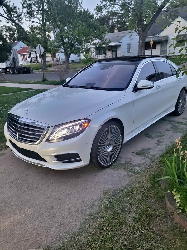 2015 Mercedes-Benz S-Class - S 550 4MATIC Sedan 4D