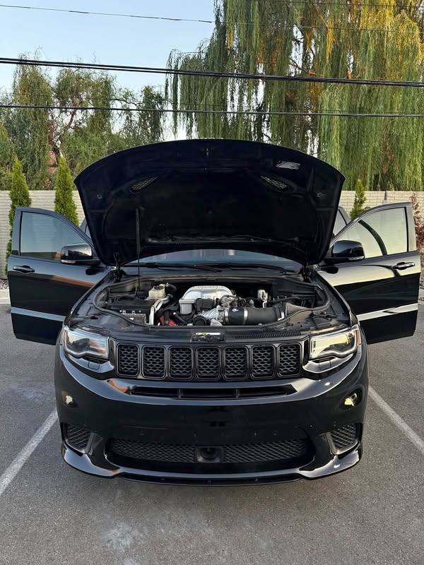 2018 Jeep Grand Cherokee - Trackhawk Sport Utility 4D