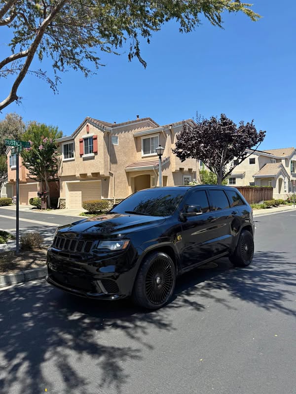 2018 Jeep Grand Cherokee - Trackhawk Sport Utility 4D