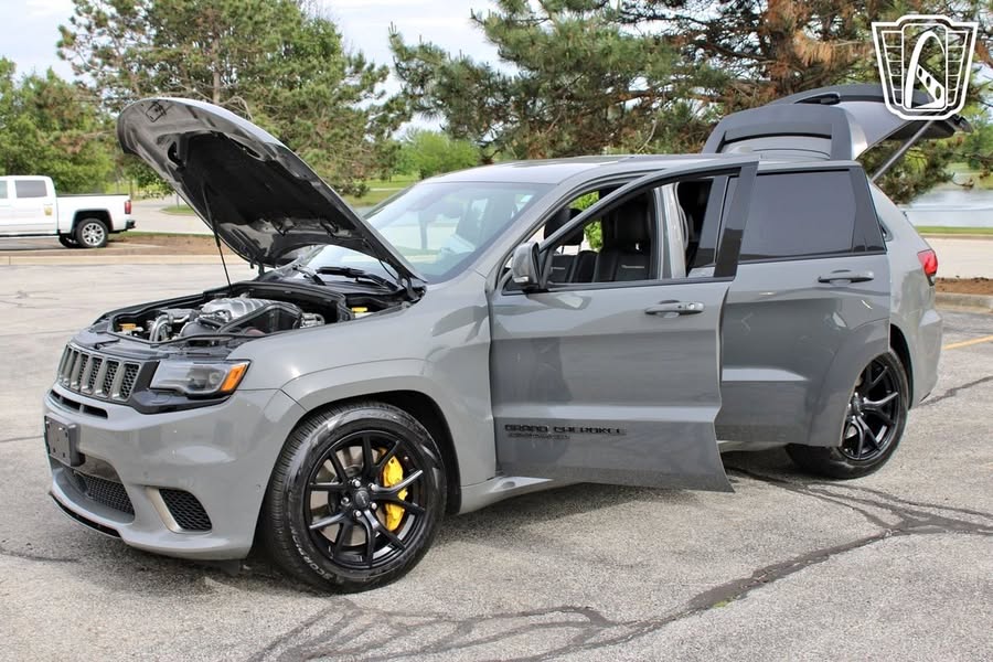 2021 Jeep grand cherokee trackhawk | 707 hp supercharged v8 | awd | high-performance suv