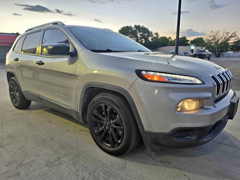 2015 Jeep Grand Cherokee - Sport