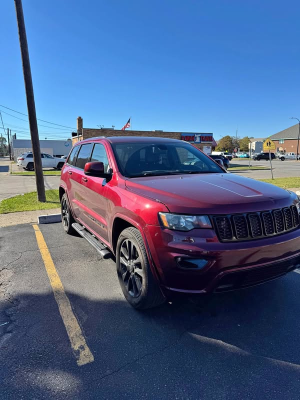 2019 Jeep Grand Cherokee - Altitude X Sport Utility 4D