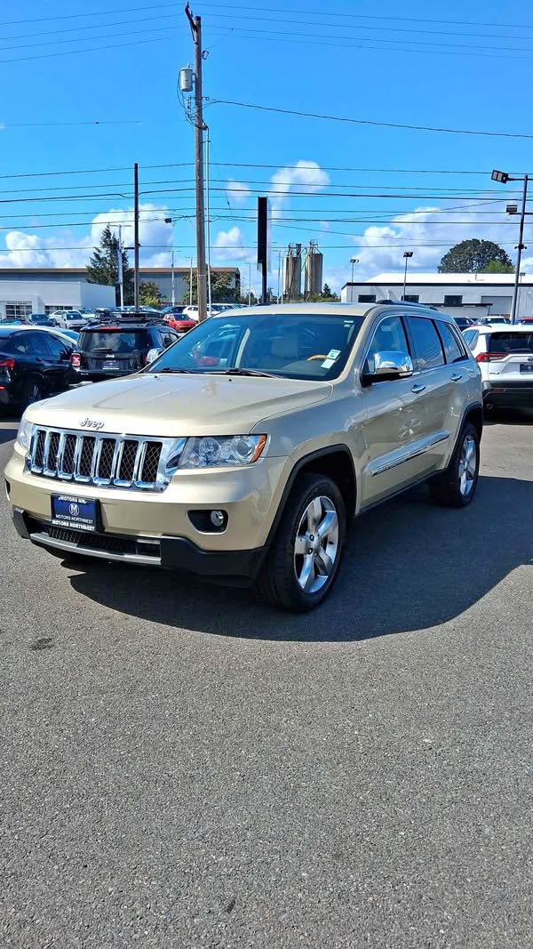 2012 Jeep Grand Cherokee - Overland Sport Utility 4D