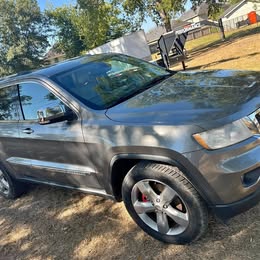 2013 Jeep grand cherokee laredo