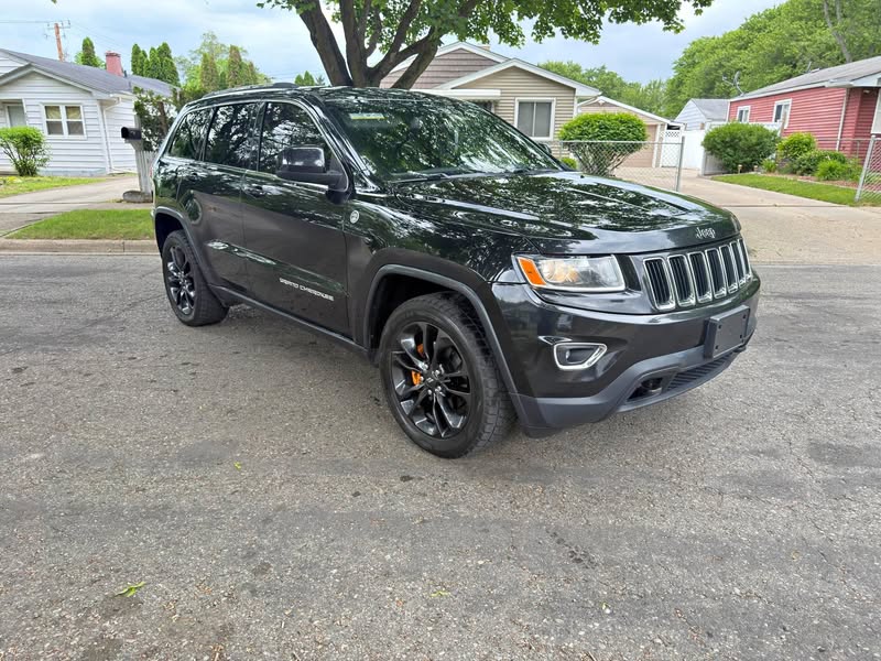 2016 Jeep Grand Cherokee - Laredo E Sport Utility 4D