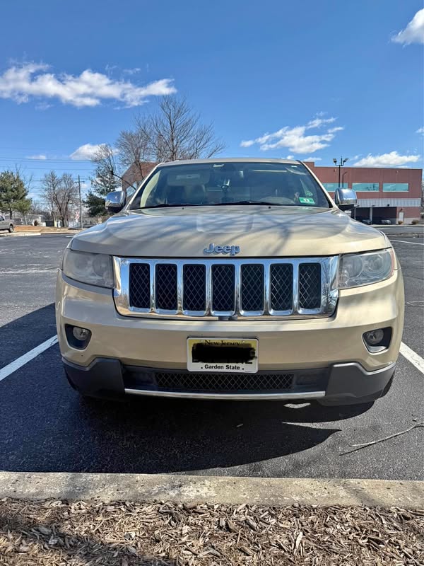 2011 Jeep Grand Cherokee - Overland Sport Utility 4D
