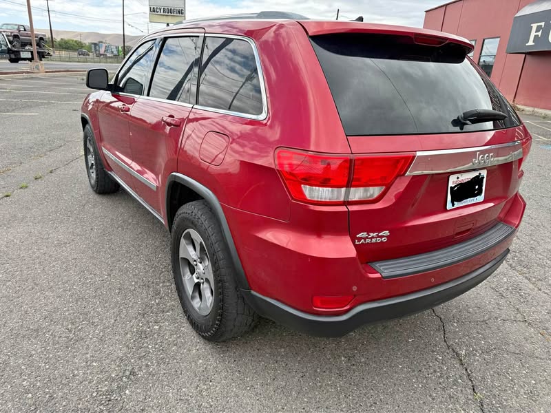 2011 Jeep Grand Cherokee - Laredo Sport Utility 4D