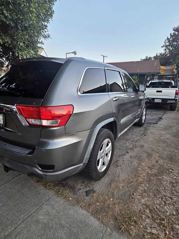 2012 Jeep Grand Cherokee - Laredo Sport Utility 4D