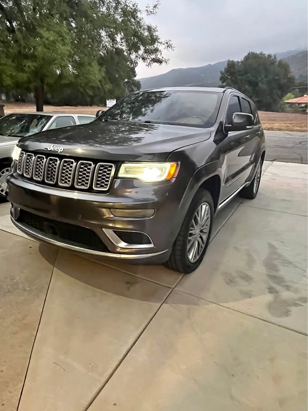2018 Jeep Grand Cherokee - All New Summit Sport Utility 4D
